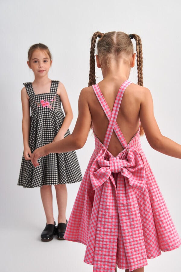 Twoinacastle 19.0638408